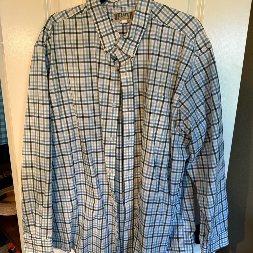Duluth Trading Co Blue and White Casual Button Down Shirt